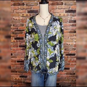 Free People short zip kimono. Size Large. Slightly oversized.